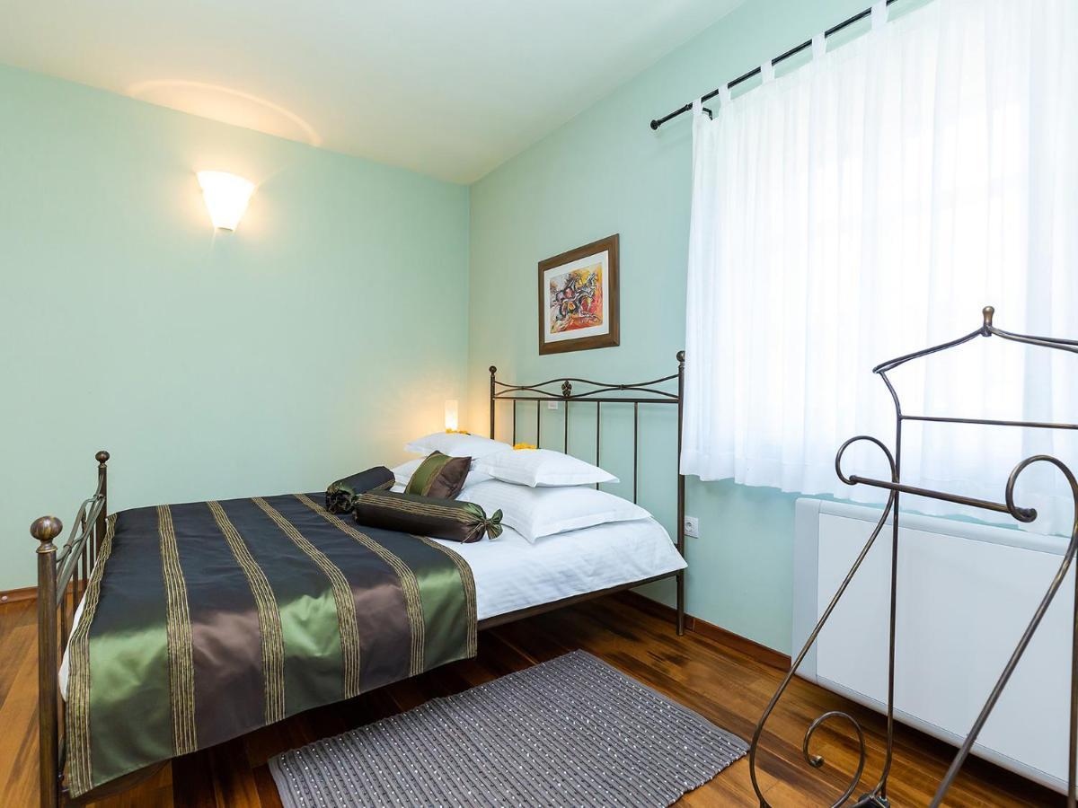 Villa Salvea With Heated Pool Montizana Экстерьер фото