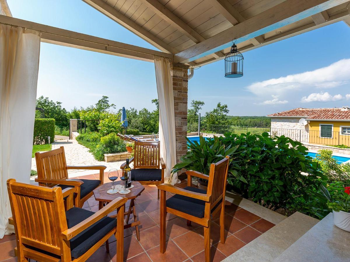 Villa Salvea With Heated Pool Montizana Экстерьер фото